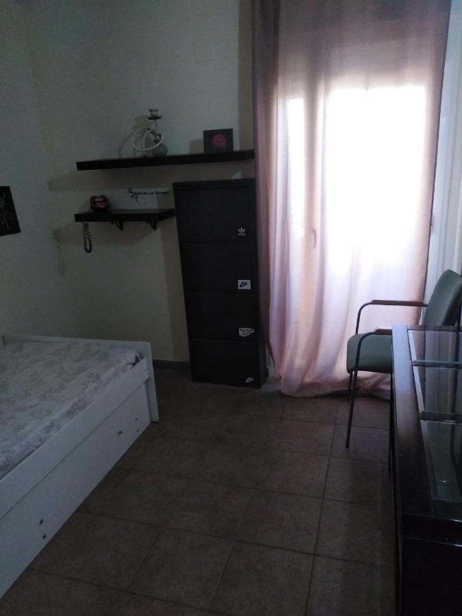 Habitaciones En Casa Compartida Retamar อัลเมรีอา ภายนอก รูปภาพ